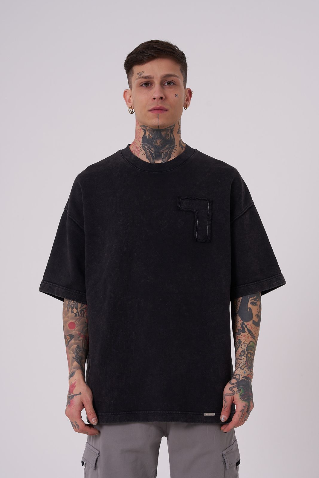 Machinist Graphic T-Shirt – Bold Oversized Black Tee with Unique Design