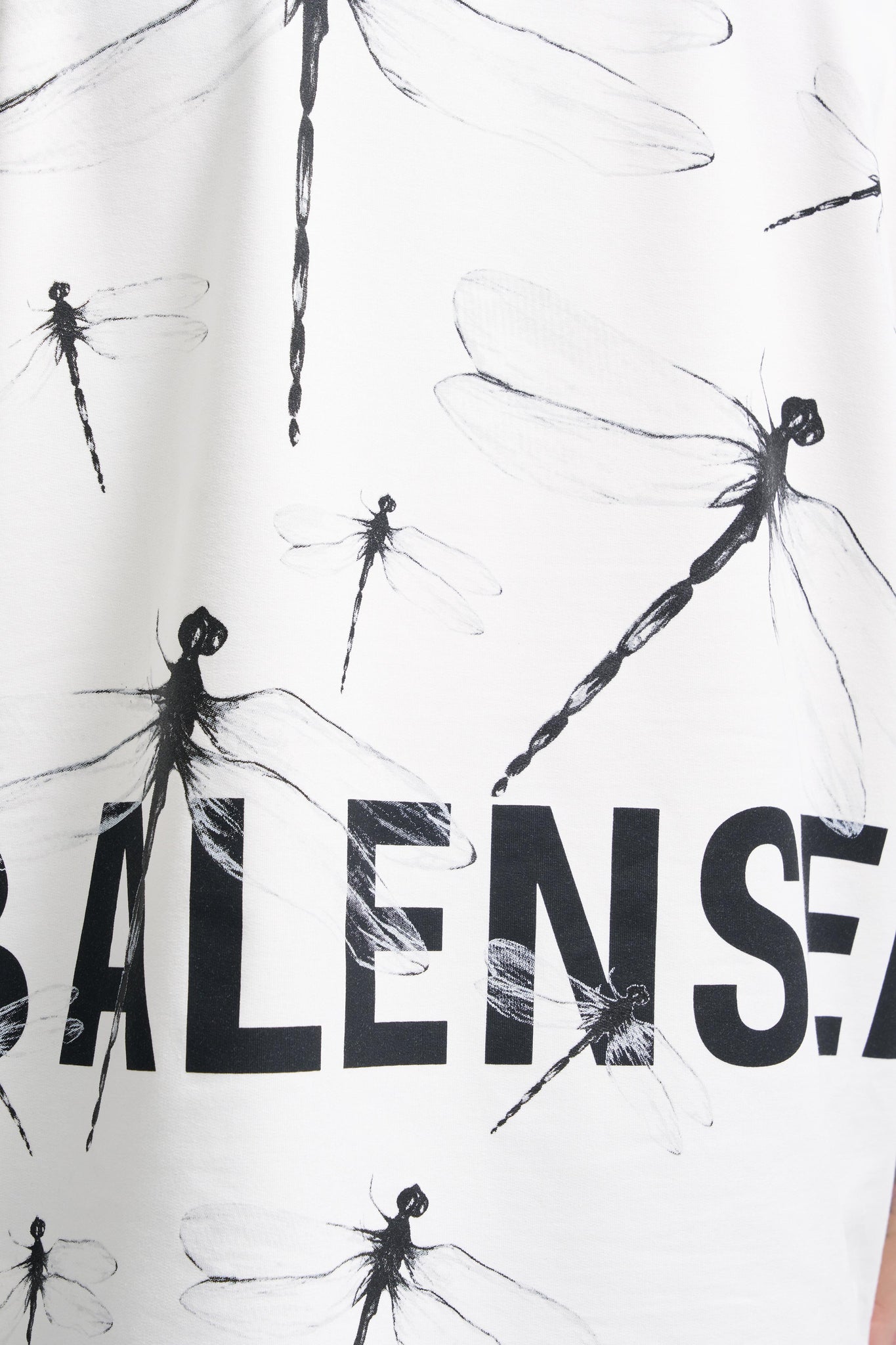 Balensed Minimalist Dragonfly Oversized T-Shirt - Unisex Streetwear Tee